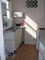 kitchen (click to enlarge)